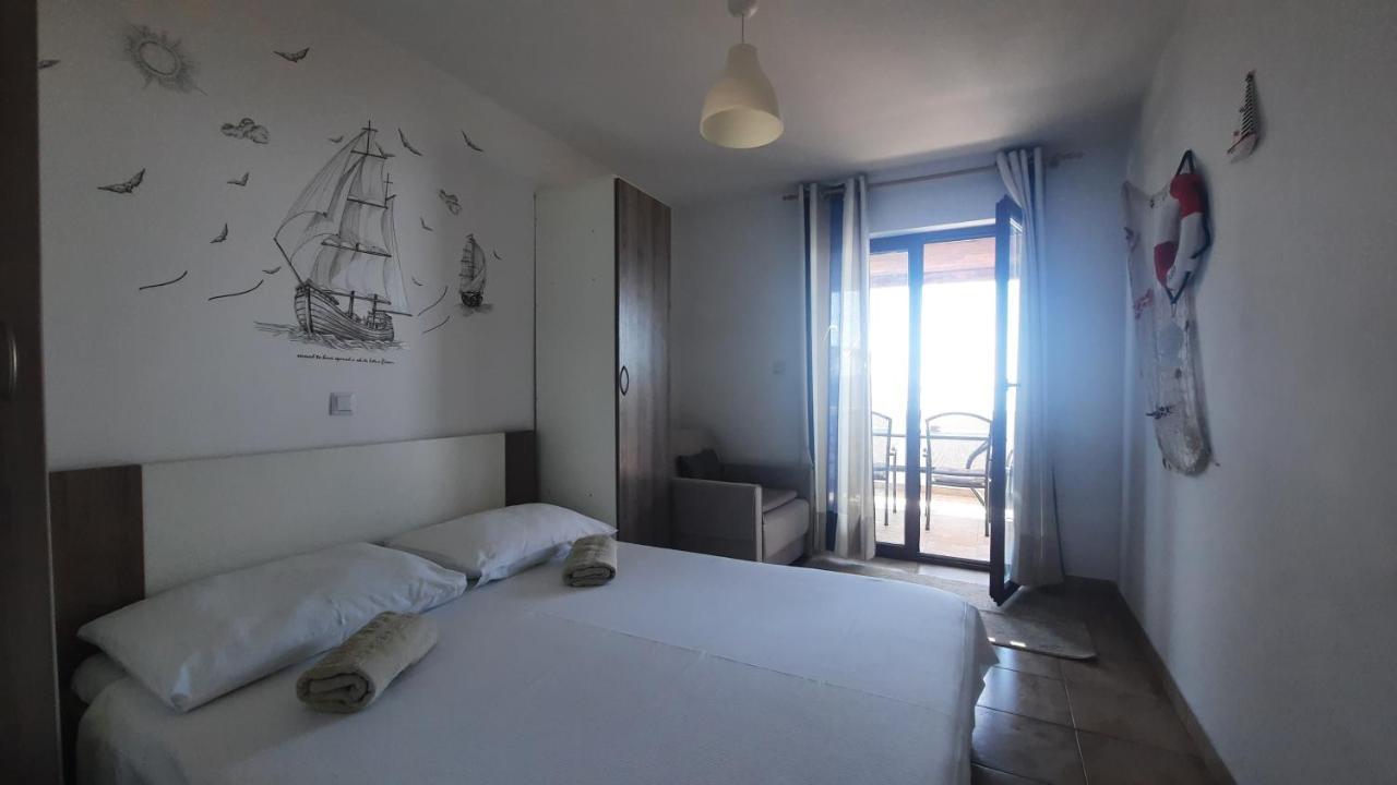 Morska Vila Apartment Vir Buitenkant foto