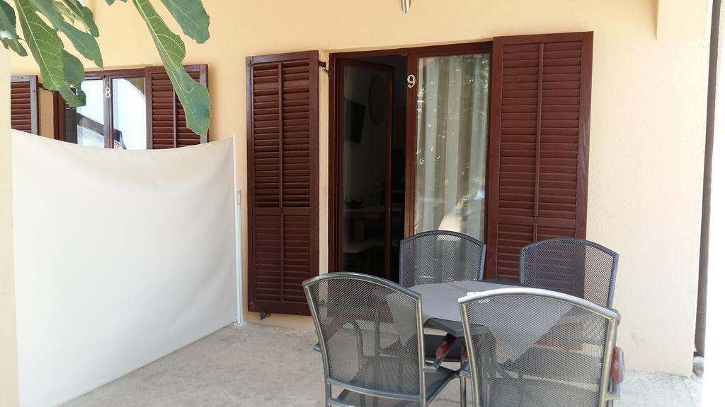 Morska Vila Apartment Vir Buitenkant foto