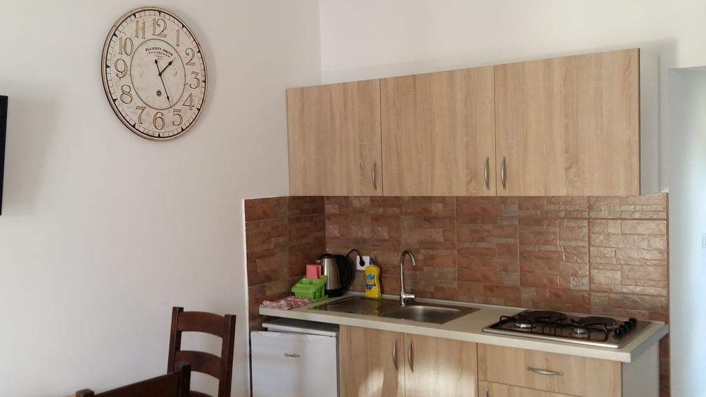 Morska Vila Apartment Vir Buitenkant foto