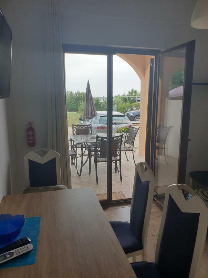 Morska Vila Apartment Vir Buitenkant foto
